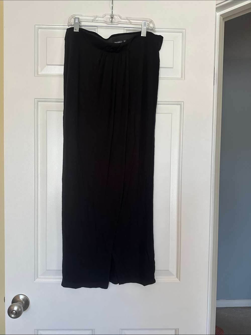 BERSHKA Black Maxi Skirt - Simple Pull-On Style with overlap in front